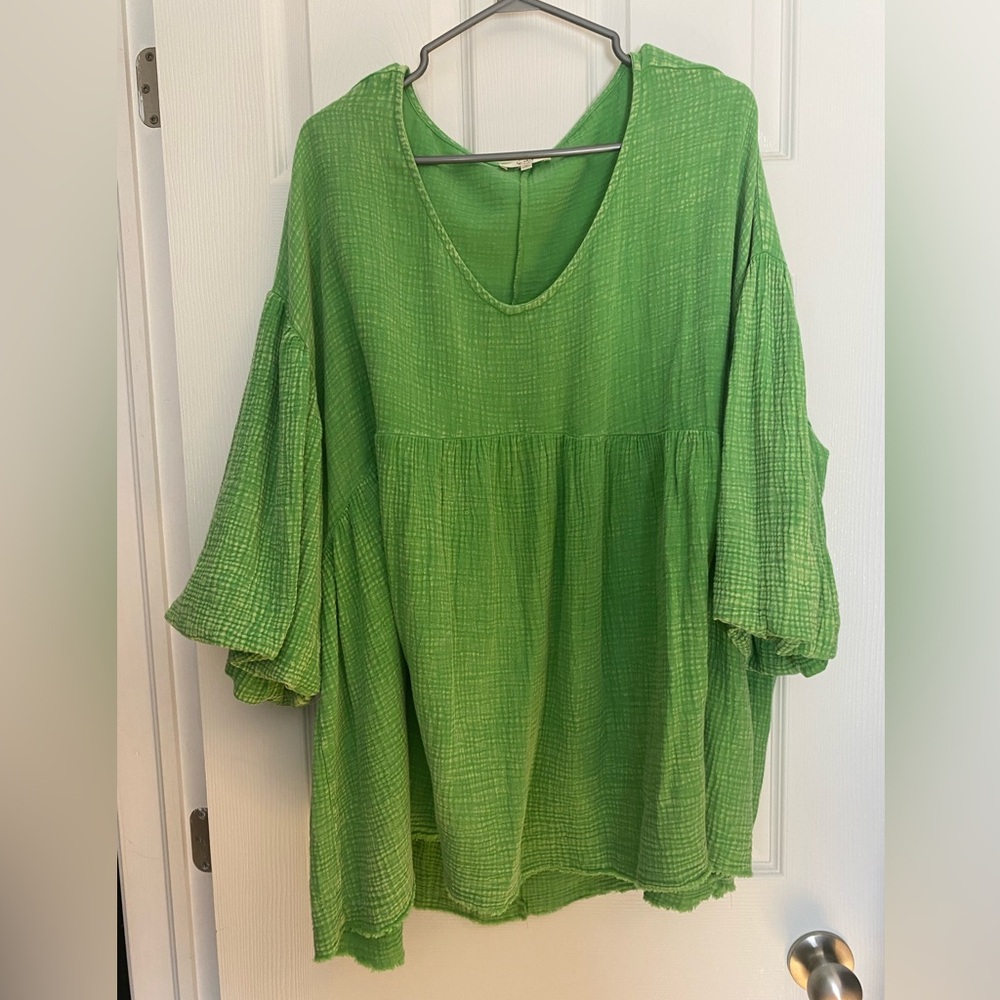 Gauzy Kelly Green Blouse Size 1X